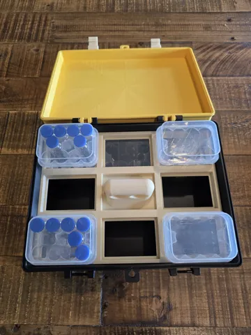 Caja o estuche: 17-Kit Dual-Layer Vial Case – SnapShut or Hardware — vista de referencia 2