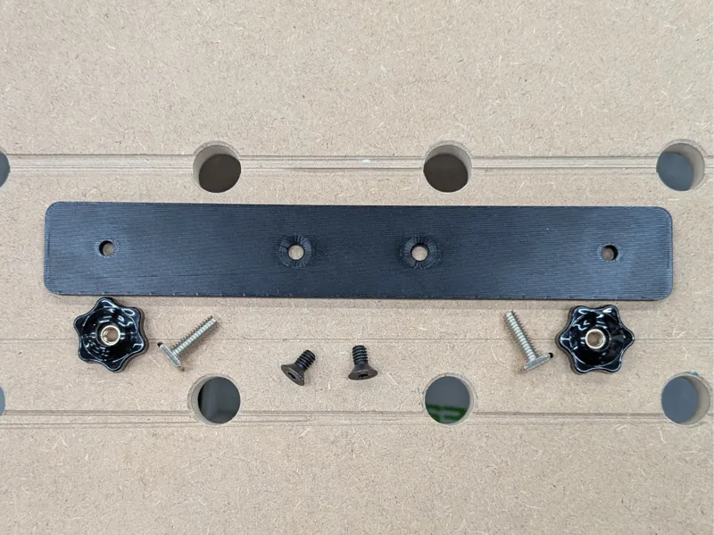 Izzy Swan Grabo Vacuum Plate T-Track Mount