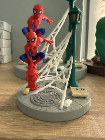 Figura decorativa: Low Poly Spider-Man Statue – Multi-Color 3D Print — vista de referencia 5