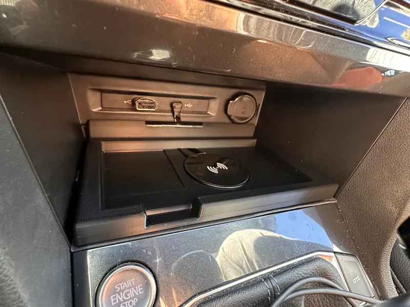 Support chargeur induction iphone 14 Pr Tiguan MK2