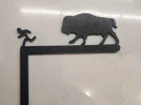 Panneau décoratif bison poursuivant un touriste — photo 1