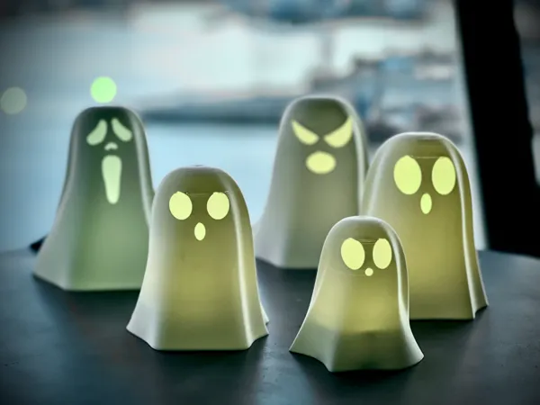 Fantômes photophores d'Halloween