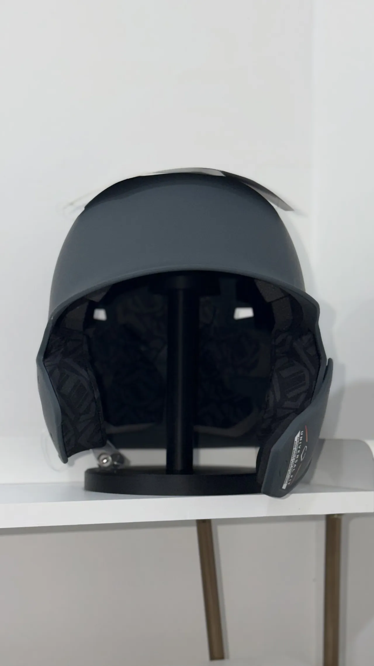 Helment stand view 2