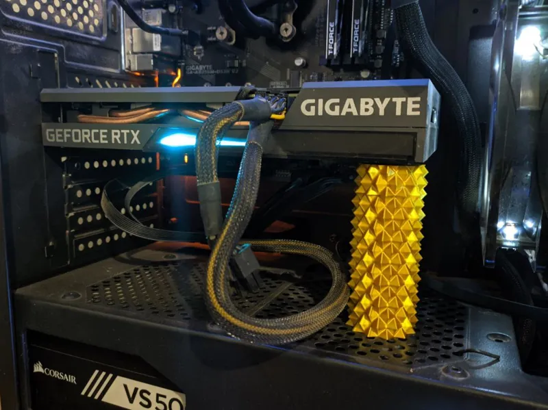 Adjustable Thorn Pillar GPU Support