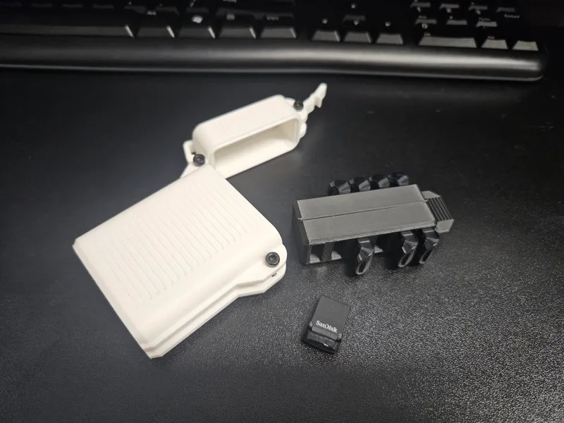 Portable USB Holder Case