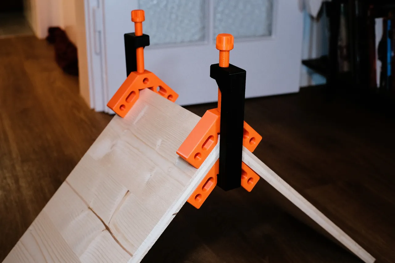 Corner Clamp for Woodworking view 2