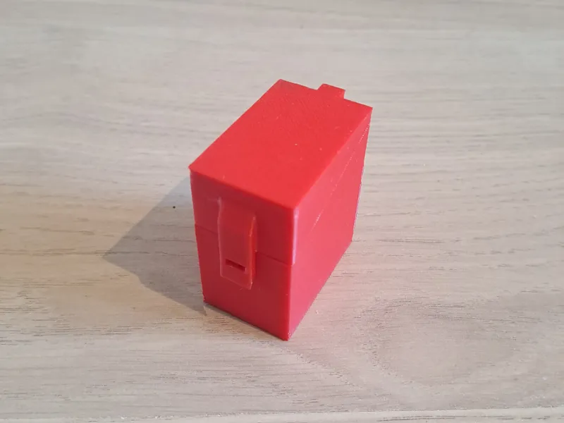 Petite boite transportable solide