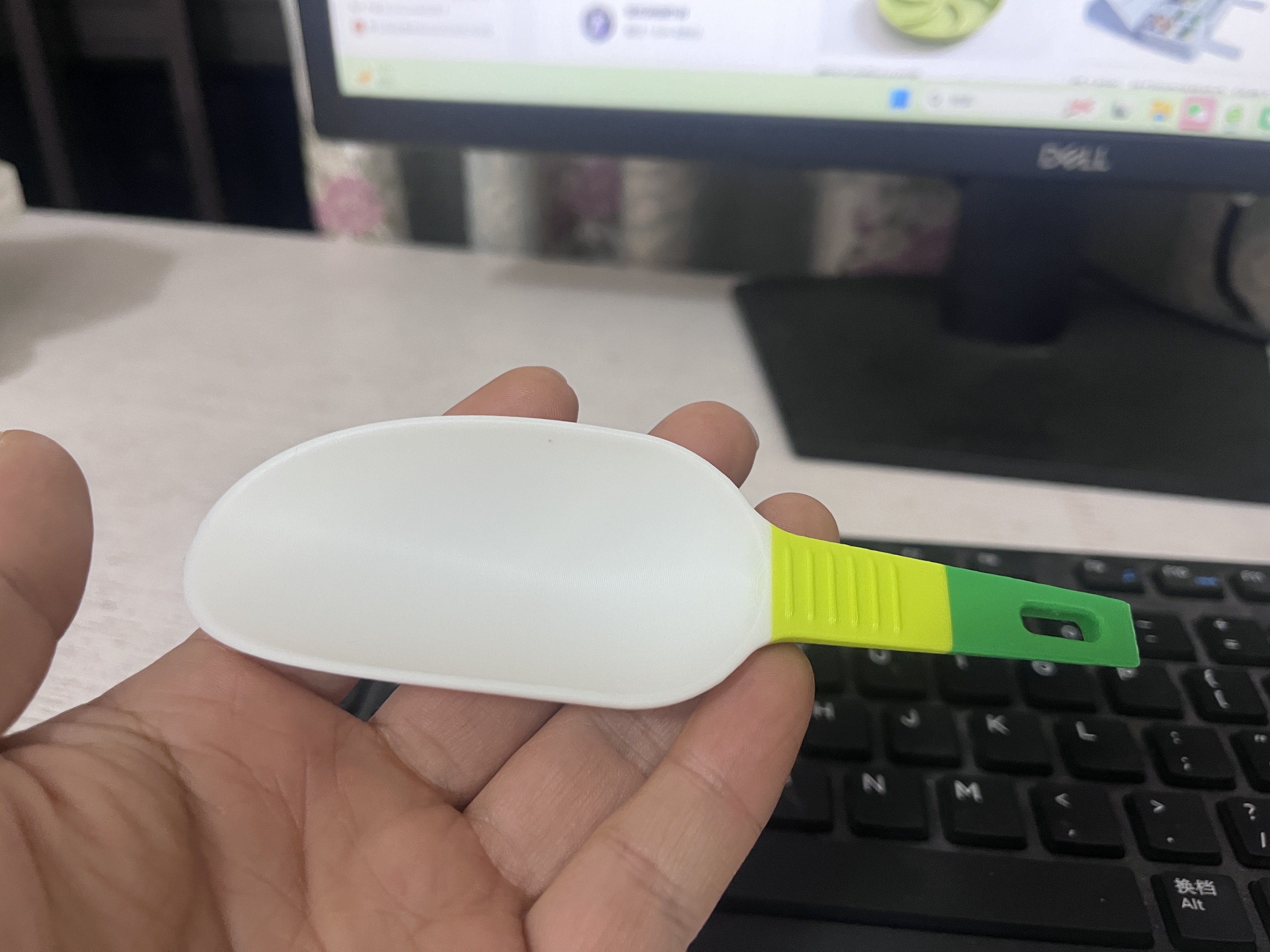 Miniatura 2 do modelo 3D 人体工学干燥剂、分子筛铲子(无需支撑仅需44分钟/11g耗材)鱼缸底砂、花盆、猫砂铲子