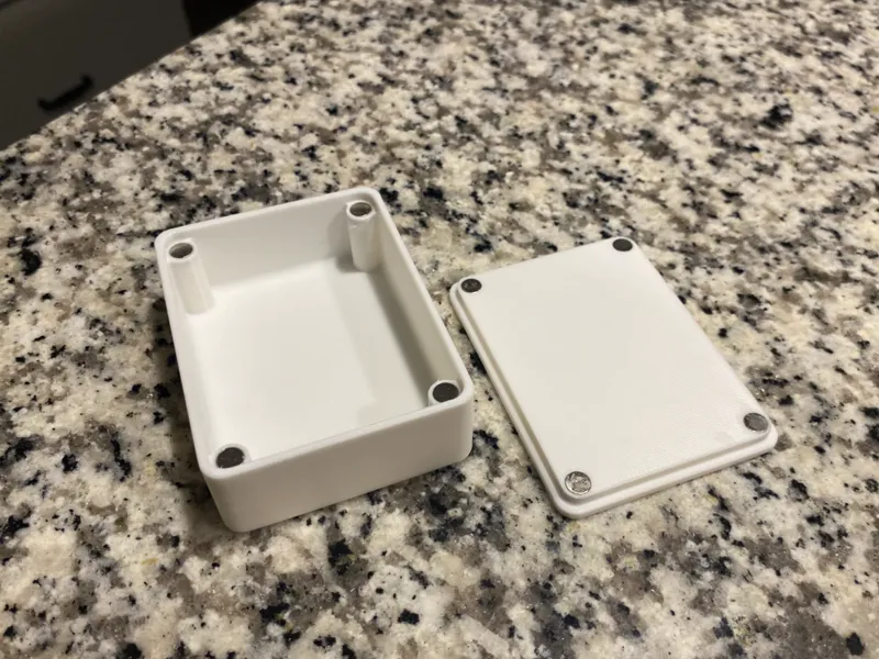 Magnetic Lid Box - 60x80mm
