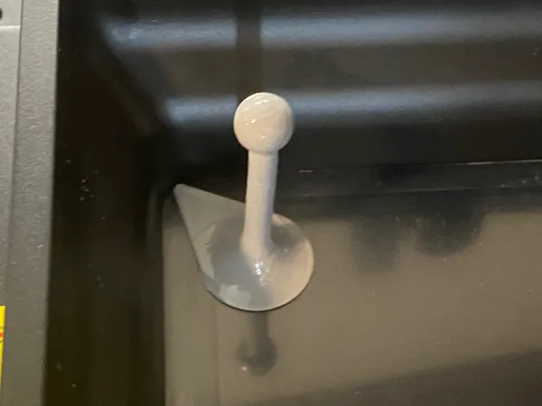 Support de nettoyage pour cuve de résine
