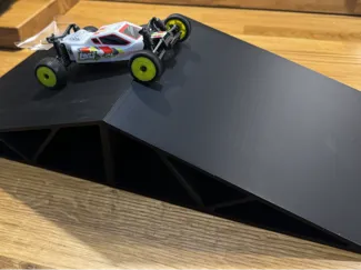 RC car jump / ramp 
