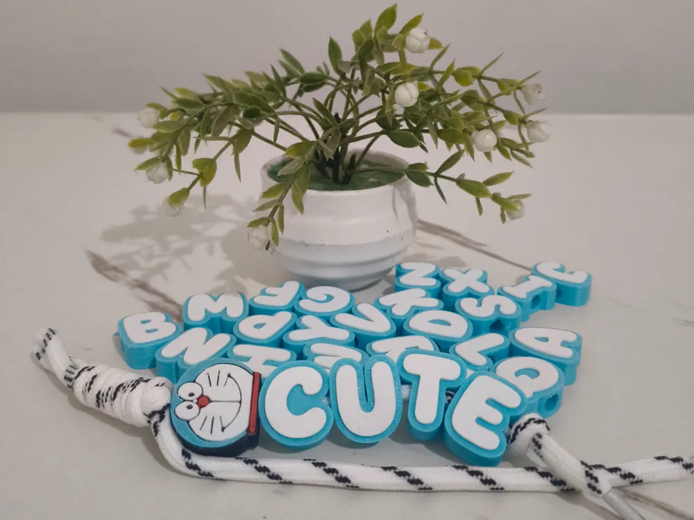 Llavero: Cute Chunky Alphabet Letter Charms. Referencia del modelo original.
