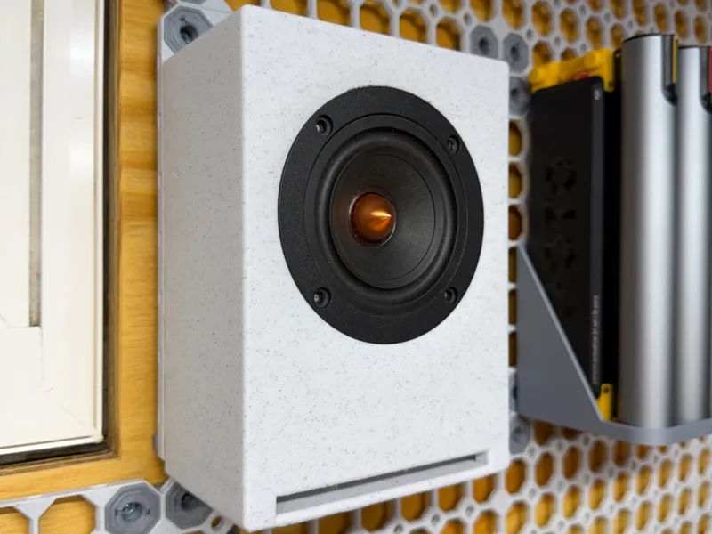 Multiboard Speakers
