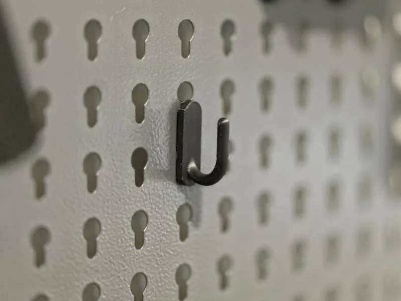 Presto Hook (keyhole pegboard)
