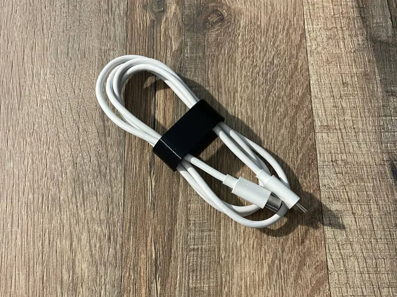 Simple Cable Holder