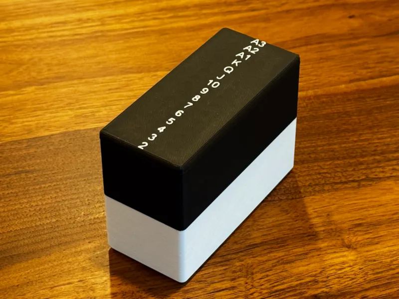 GuanDan (掼蛋) Card Holder + Magnetic Score Counter
