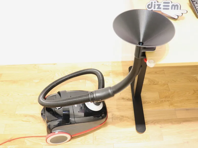 Vacuum funnel for table mounting