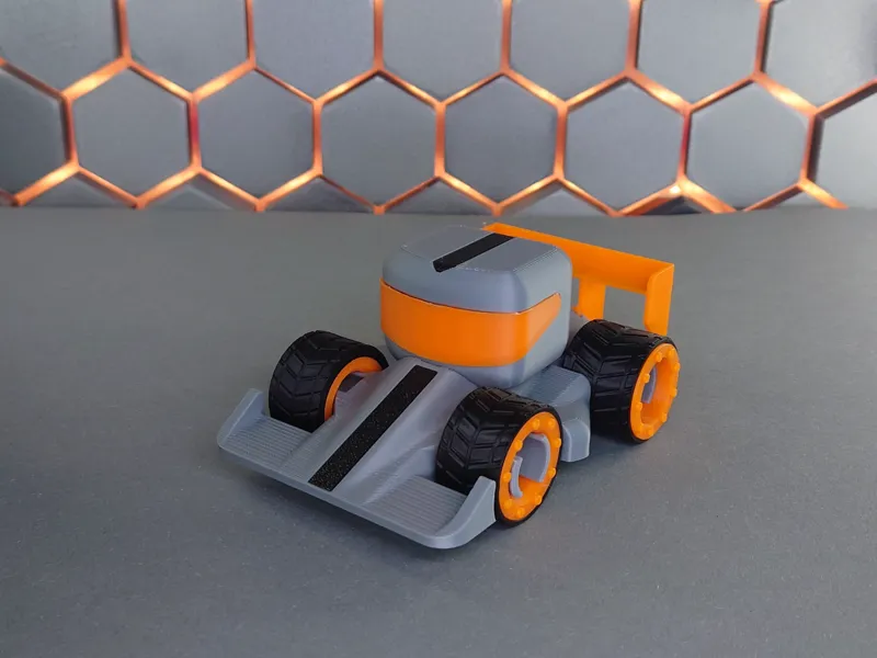 Speedy the little robo racer