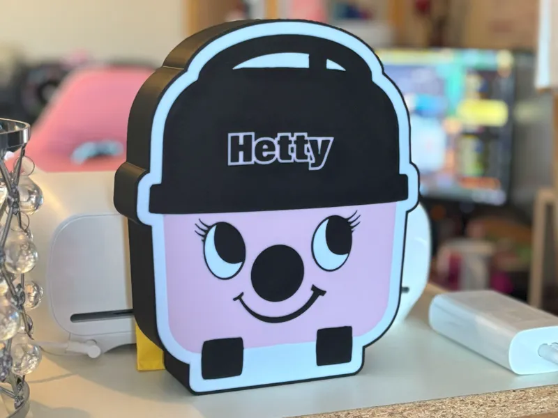 Hetty Lightbox