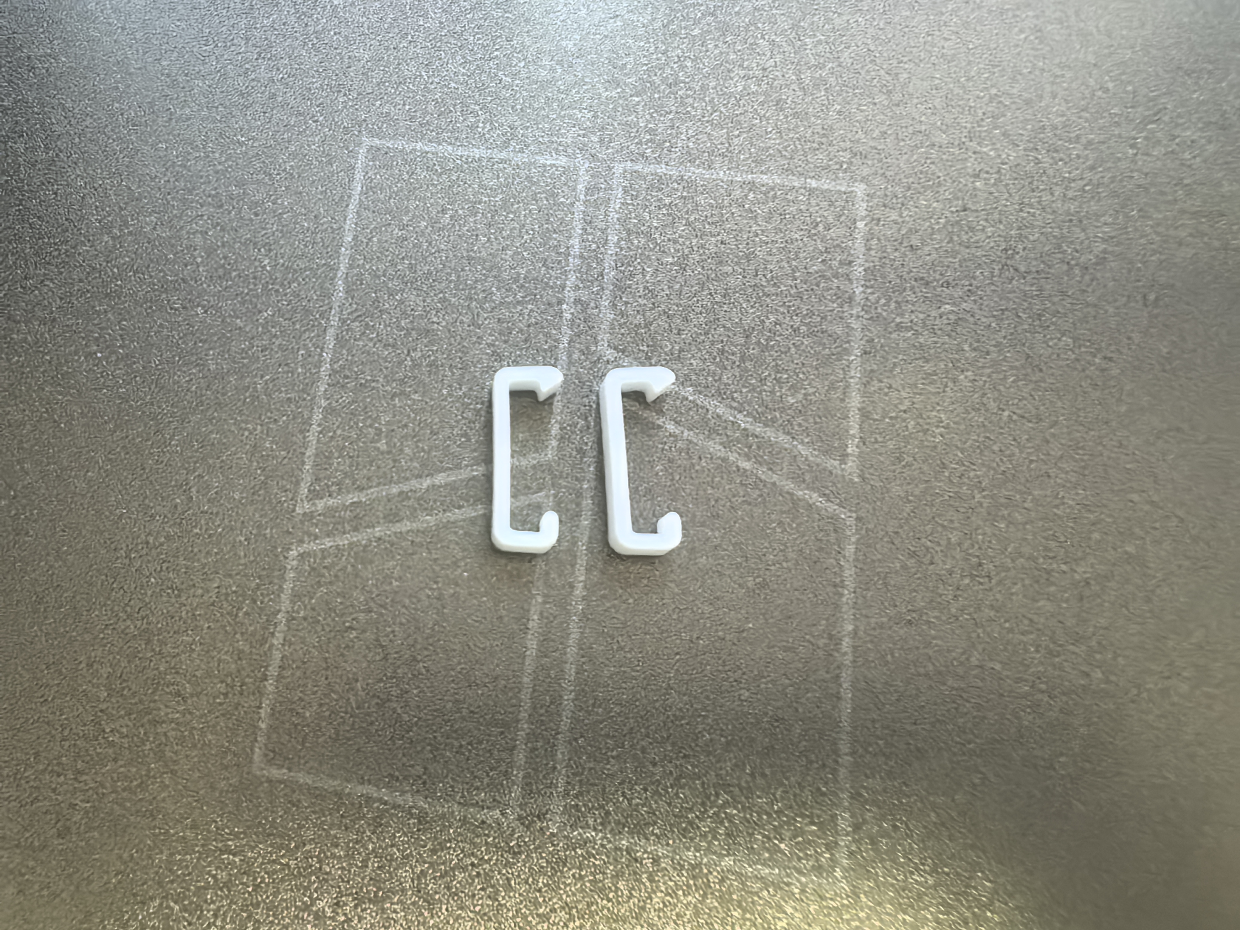 Miniatura 4 do modelo 3D U型斜开口可堆叠收纳盒