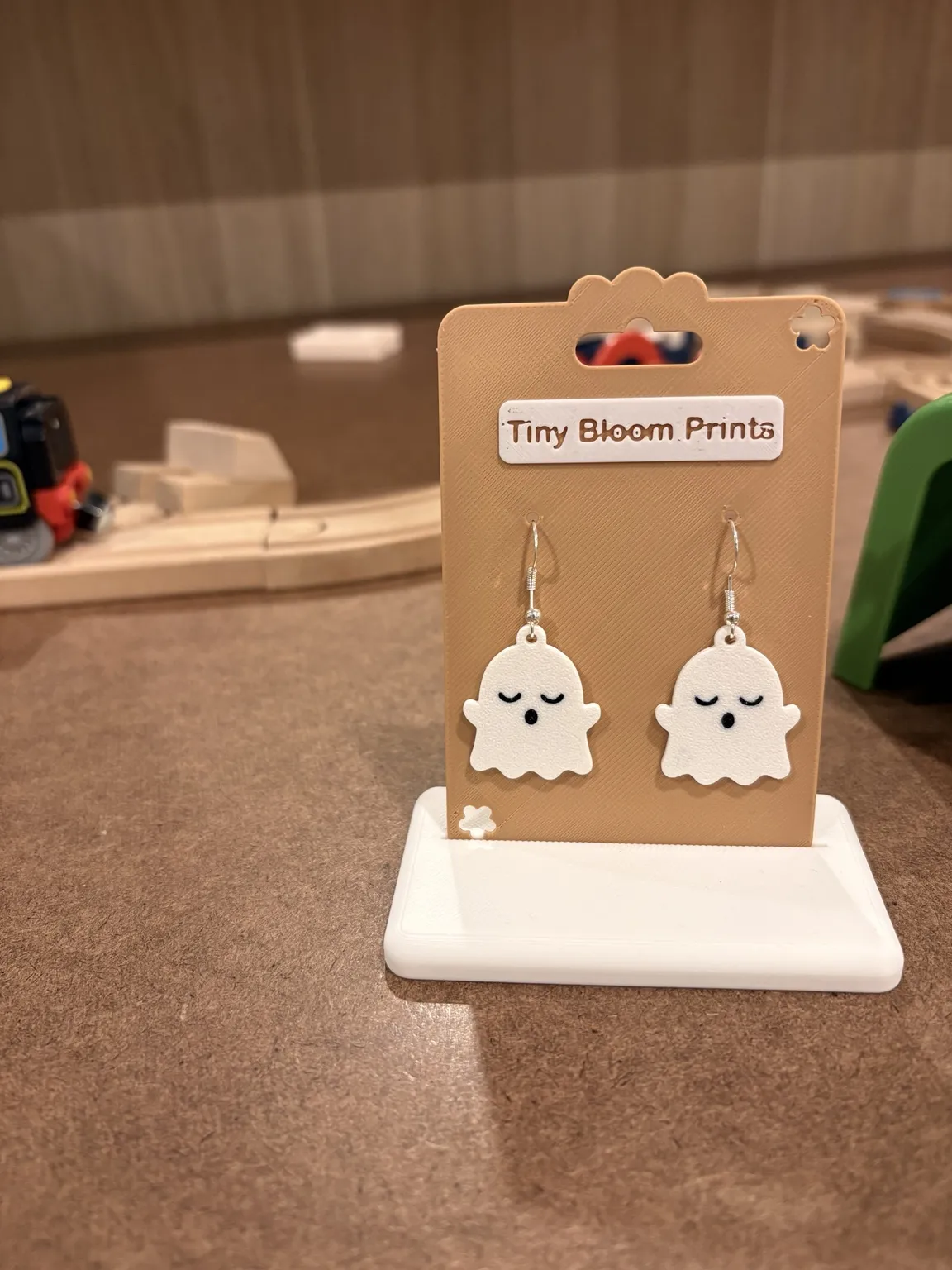 Sleepy Ghost Mood Expression Earrings view 2