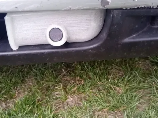 Citroen C5R front sensor holder
