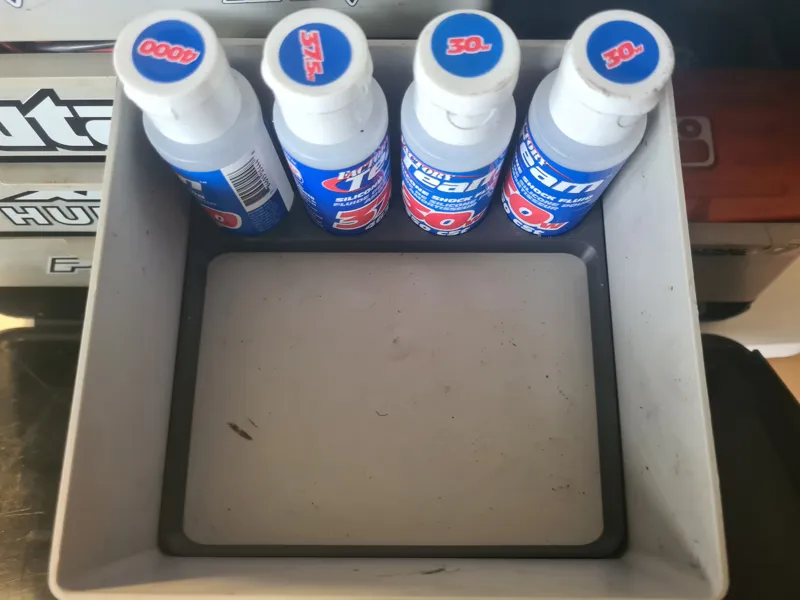 Polybutler oil holder
