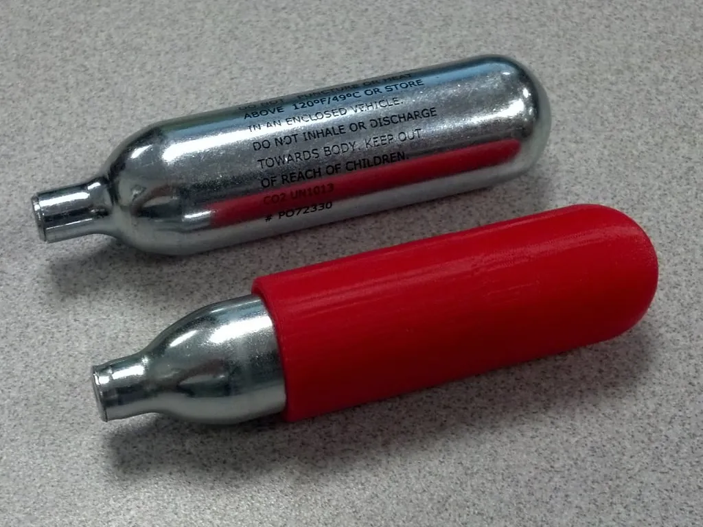 Adaptateur cartouche CO2 8 g vers 16 g