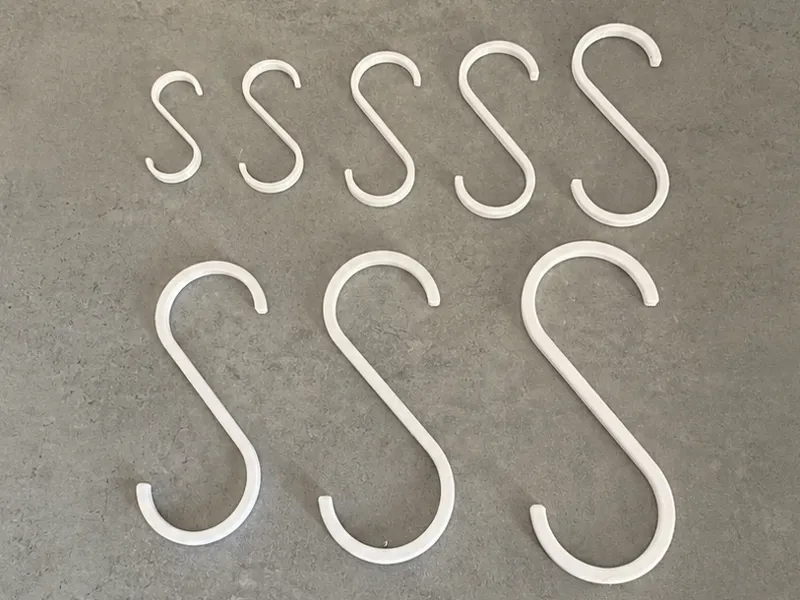 Simple S Hook Collection