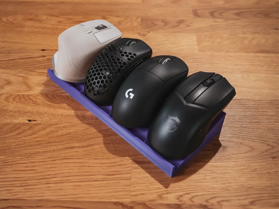 Multi-Mouse Stand with Hidden Dongle Storage - Free 3D Print Model ...