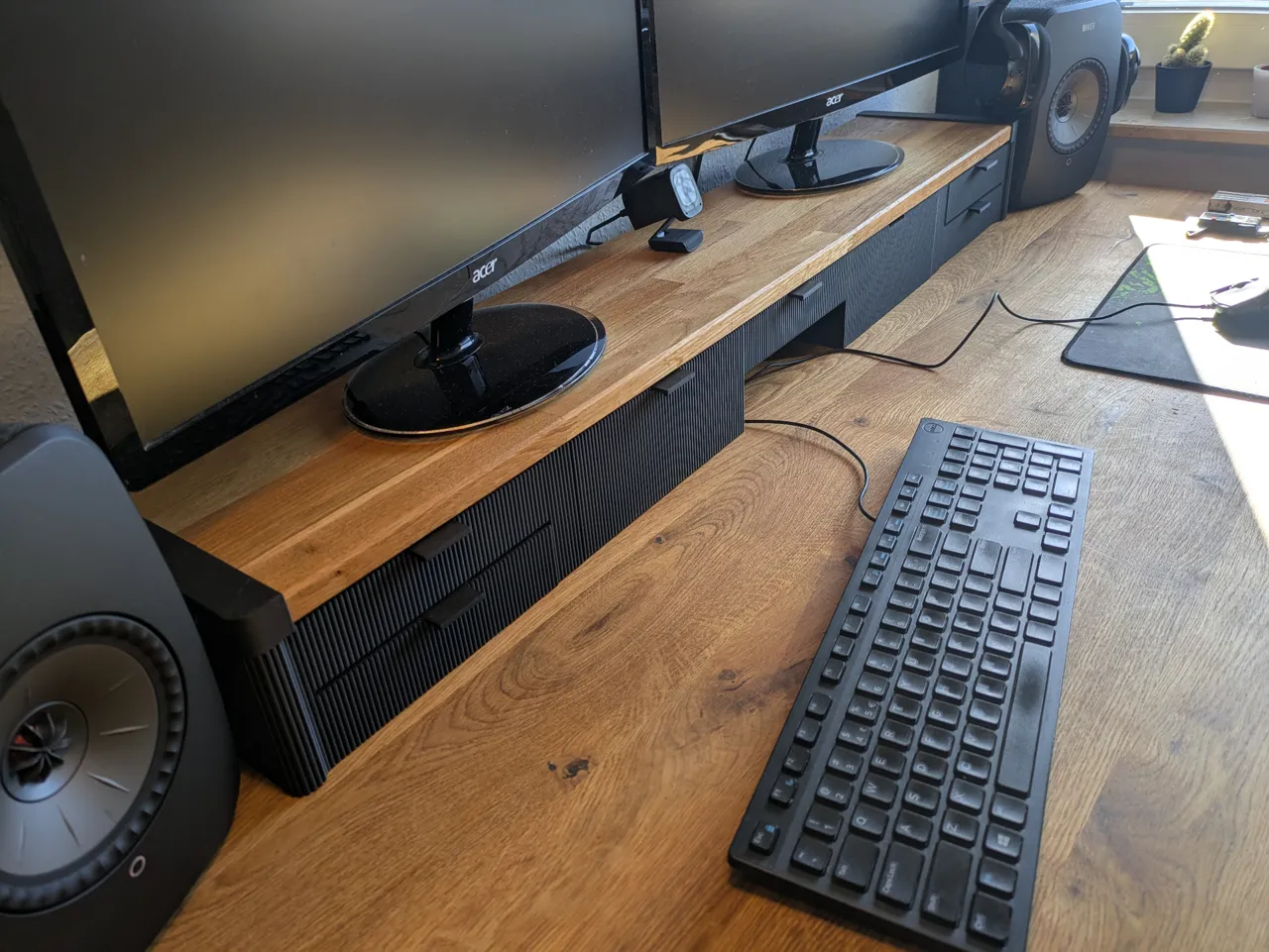 Modular Monitor Riser - with drawers - Gridfinity view 3