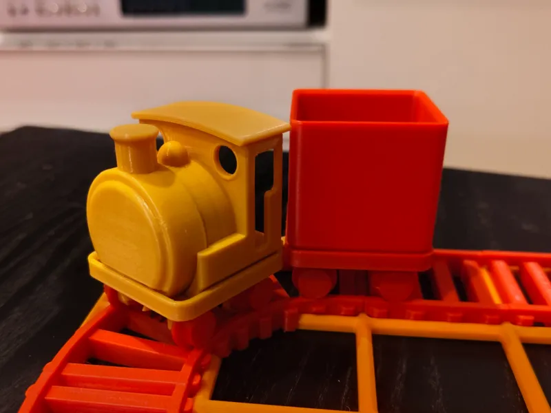 TrackFinity Steam Train