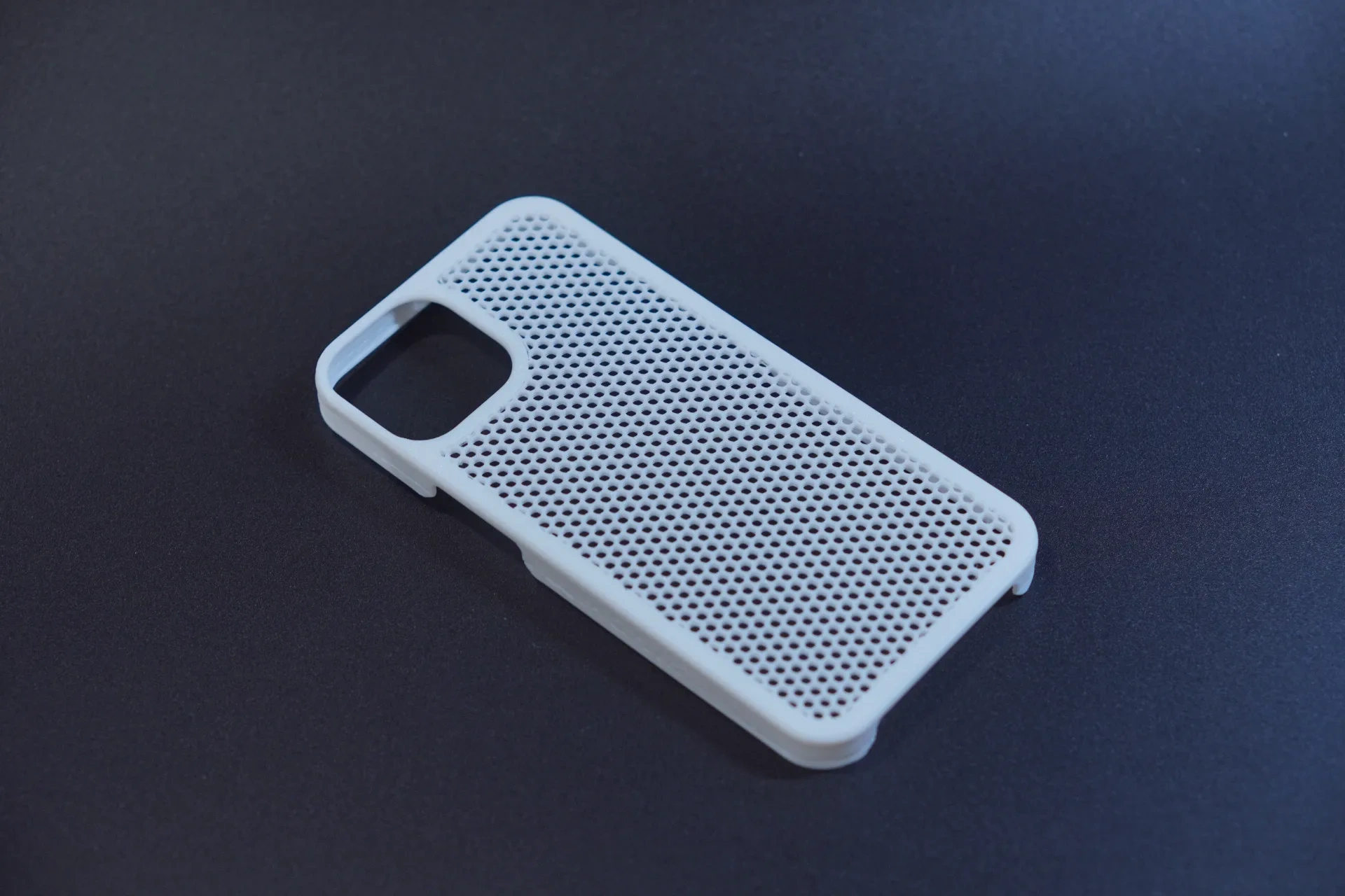 Miniatura 31 do modelo 3D iPhone12,iPhone13,iPhone14,iPhone15 镂空手机壳,可自定义形式密度