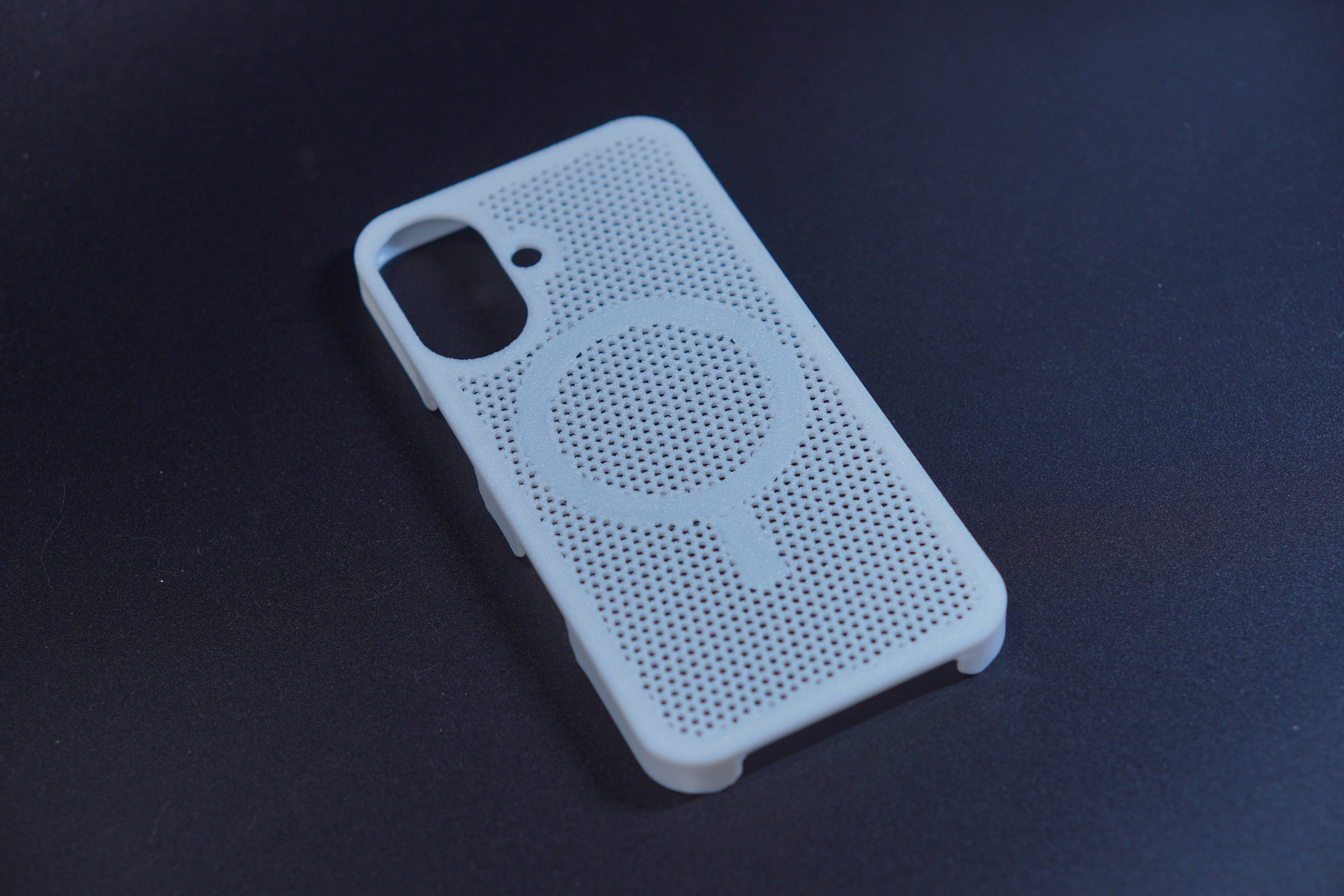 Miniatura 18 do modelo 3D iPhone12,iPhone13,iPhone14,iPhone15 镂空手机壳,可自定义形式密度