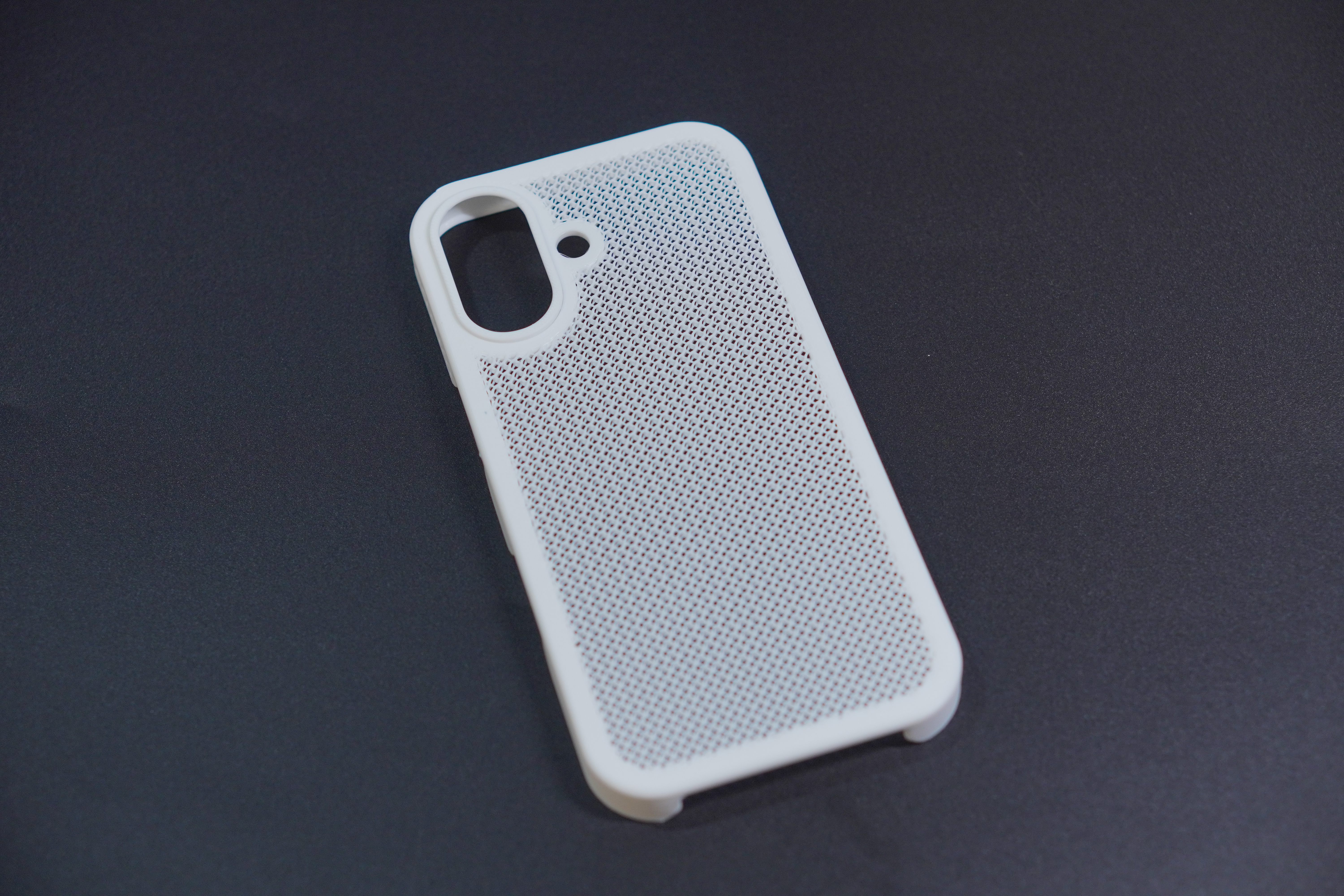 Miniatura 3 do modelo 3D iPhone12,iPhone13,iPhone14,iPhone15 镂空手机壳,可自定义形式密度