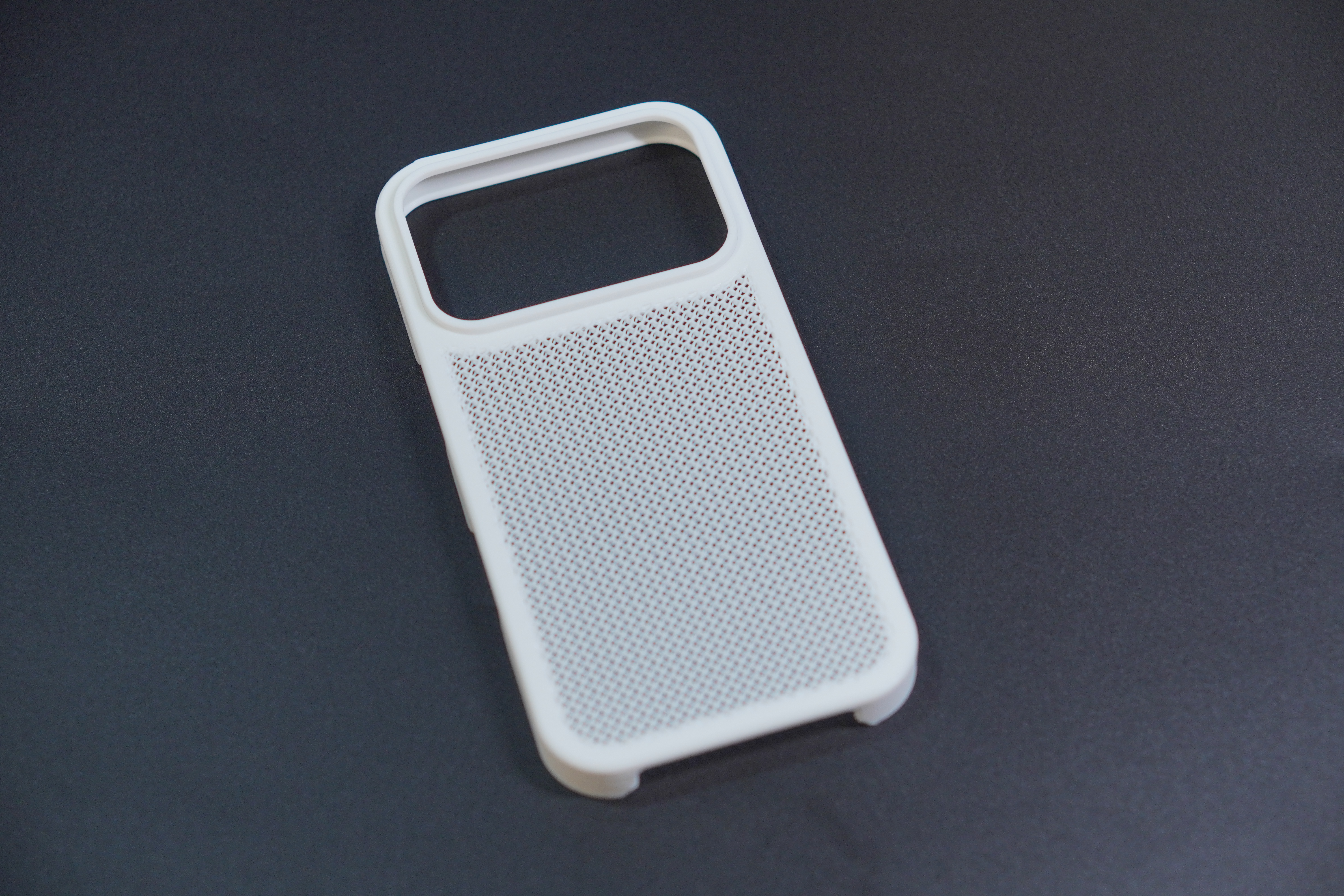 Miniatura 5 do modelo 3D iPhone12,iPhone13,iPhone14,iPhone15 镂空手机壳,可自定义形式密度