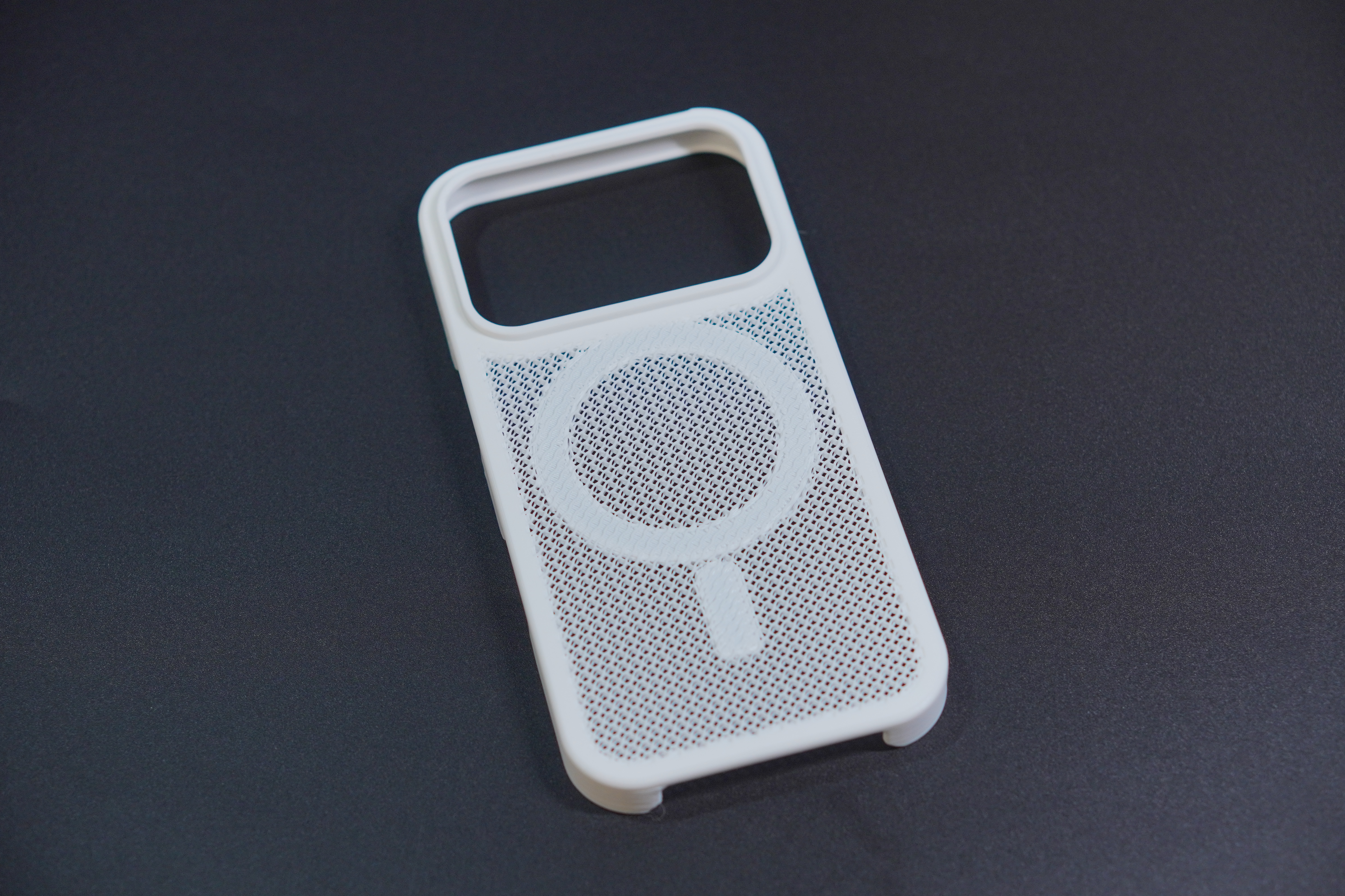 Miniatura 10 do modelo 3D iPhone12,iPhone13,iPhone14,iPhone15 镂空手机壳,可自定义形式密度