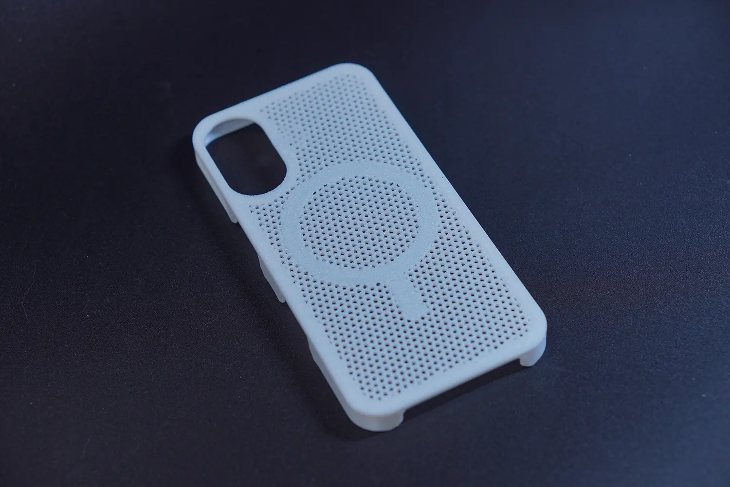 Miniatura 60 do modelo 3D iPhone12,iPhone13,iPhone14,iPhone15 镂空手机壳,可自定义形式密度