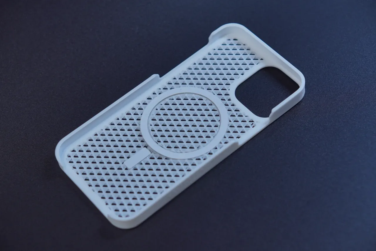 iPhone12,iPhone13,iPhone14,iPhone15 镂空手机壳,可自定义形式密度 view 3