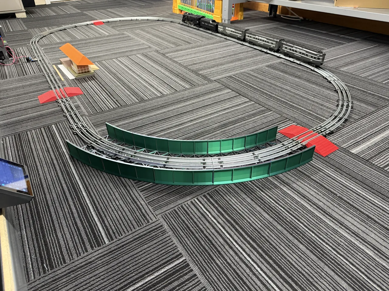 O-Gauge Curved Girder Bridge System view 3