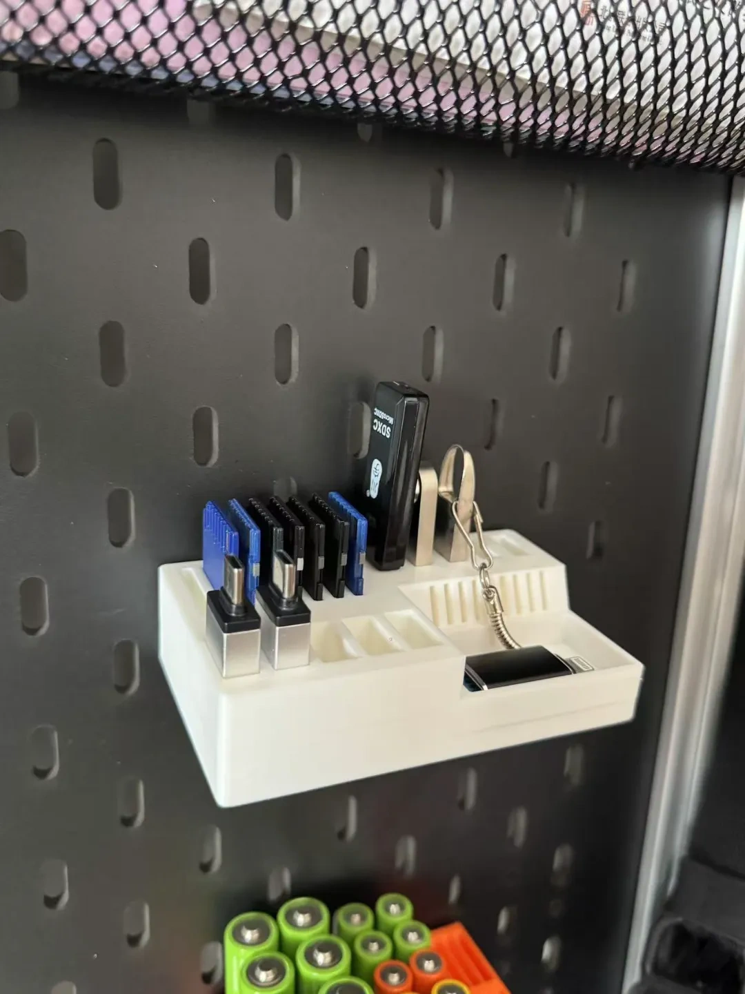 Miniatura 2 do modelo 3D 宜家洞洞板配件  内存卡转接头SD卡收纳  套件