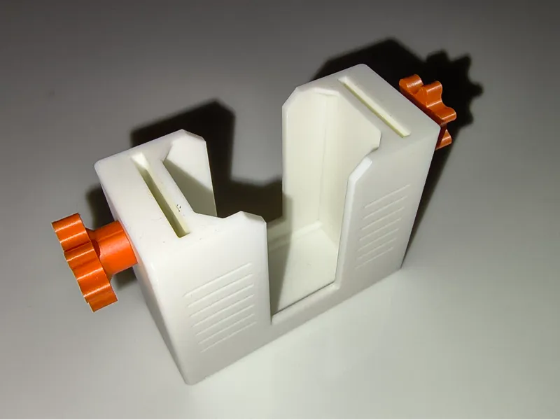 Drywall CD profile mounting/leveling aid