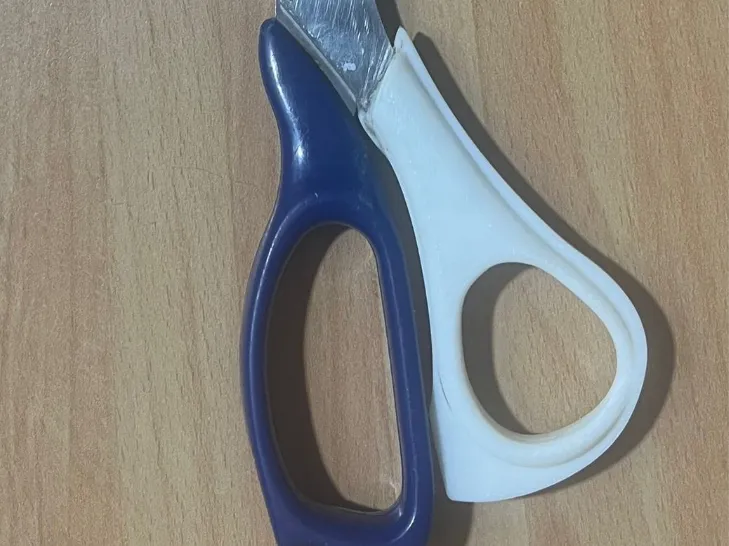 Scissor grip replacement