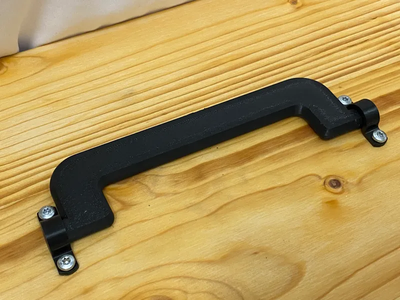 Sturdy hinged handle for toolboxes etc.