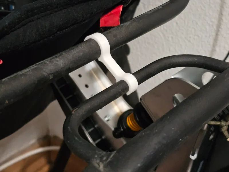 Playseat Challenge pedals folding hook