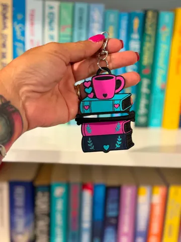 Accesorio para sujetar ligas de cabello: Bookish Hair Tie Holder & Keychain |Books + Coffee — vista de referencia 2