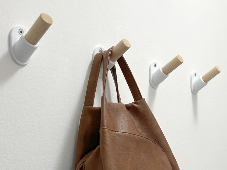 ADKS - Easy Coat Hanger