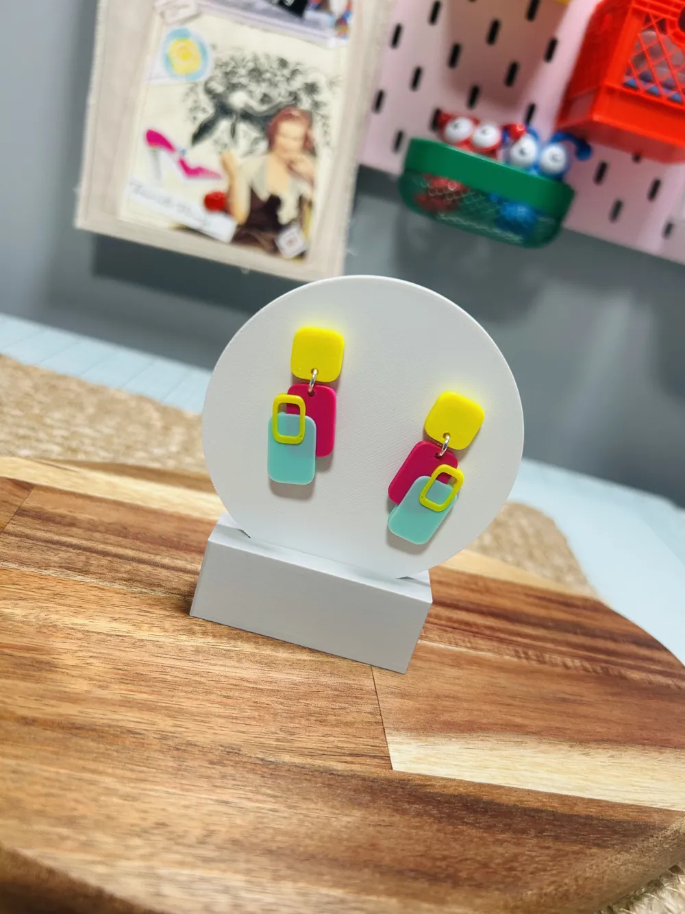 Abstract Geometric Retro Earrings - Free 3D Print Model - MakerWorld