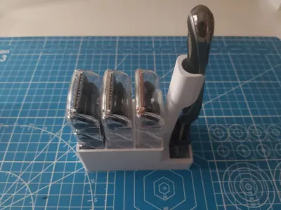 Gillette Razor Box with Replacement Blades 
