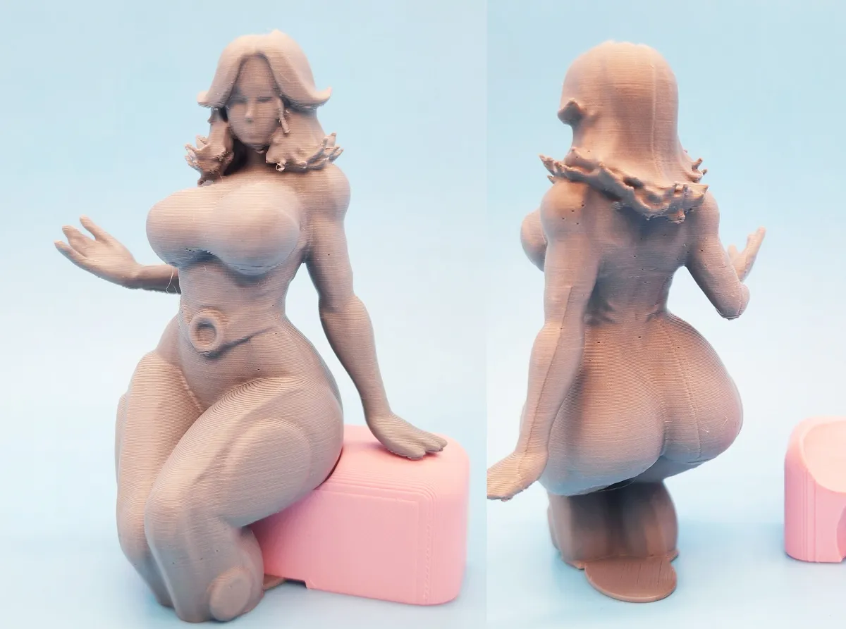 Statue fan art de la Femme Invisible avec siège